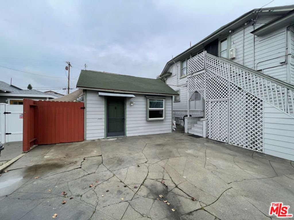 351 Temple Avenue Unit E, Long Beach, CA 90814