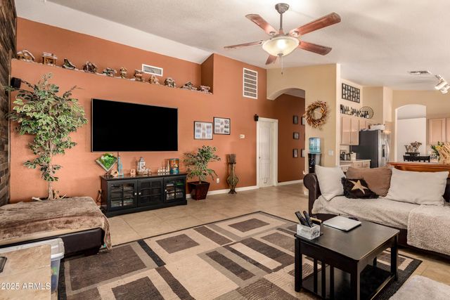 205 E IRVINE Road, Phoenix, AZ 85086