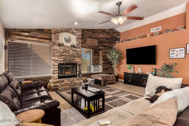 205 E IRVINE Road, Phoenix, AZ 85086