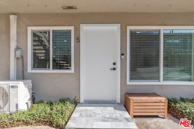 1525 E 2nd Street 5, Long Beach, CA 90802