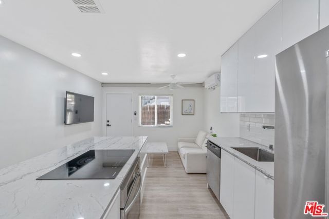 1525 E 2nd Street 5, Long Beach, CA 90802