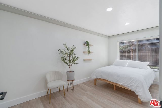 1525 E 2nd Street 5, Long Beach, CA 90802