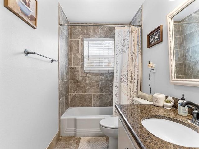 4009 Rice Avenue, Bay City, TX 77414