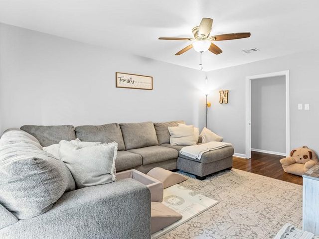 4009 Rice Avenue, Bay City, TX 77414