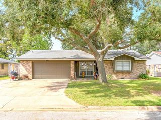 4009 Rice Avenue, Bay City, TX 77414