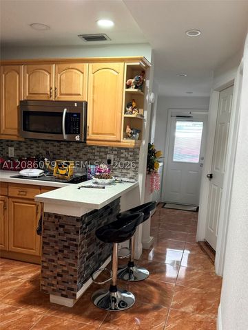 343 W 11th St, Hialeah, FL 33010