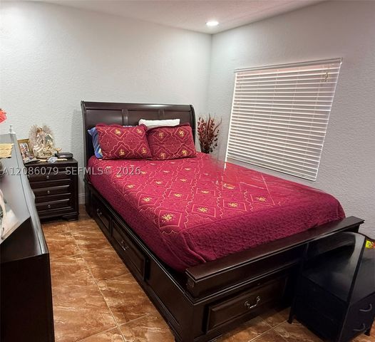343 W 11th St, Hialeah, FL 33010