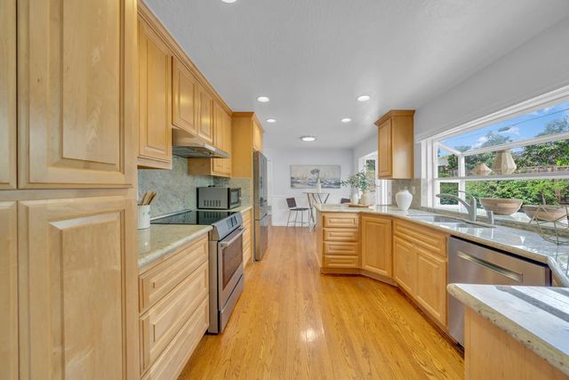 728 Murphy Drive, San Mateo, CA 94402