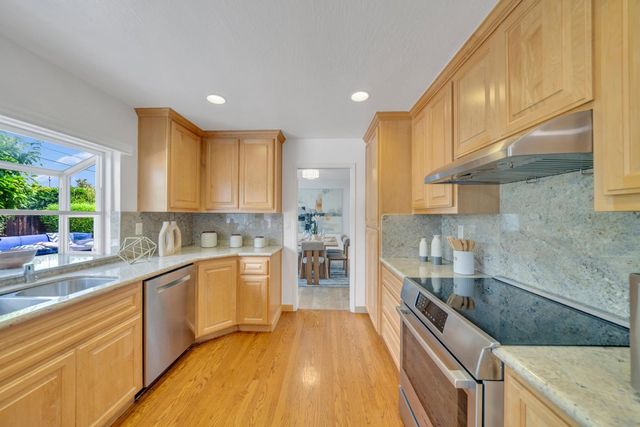 728 Murphy Drive, San Mateo, CA 94402