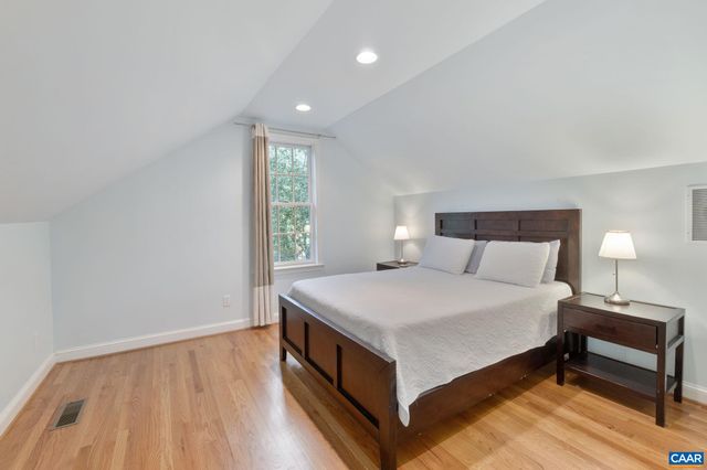 1606 GROVE RD, Charlottesville, VA 22901