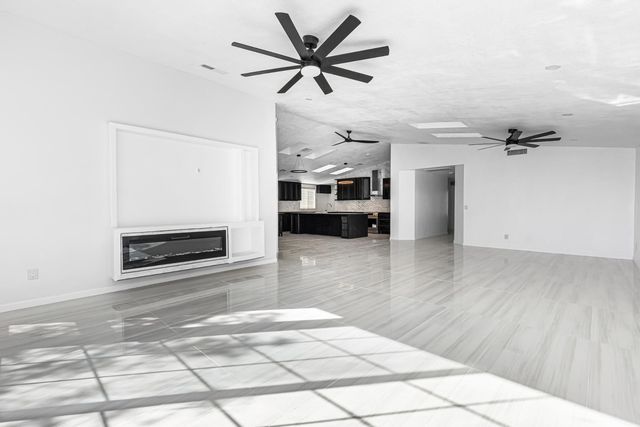 4401 W McRae Way, Glendale, AZ 85308