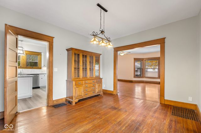 818 Sycamore Street, Columbus, IN 47201