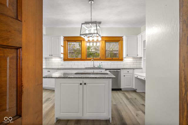 818 Sycamore Street, Columbus, IN 47201