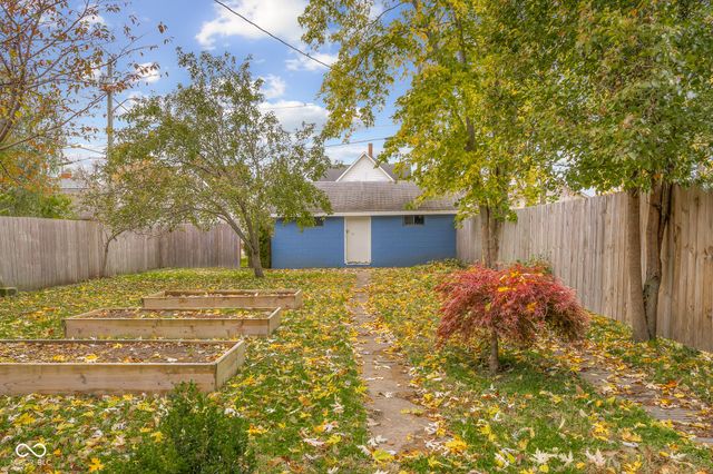 818 Sycamore Street, Columbus, IN 47201