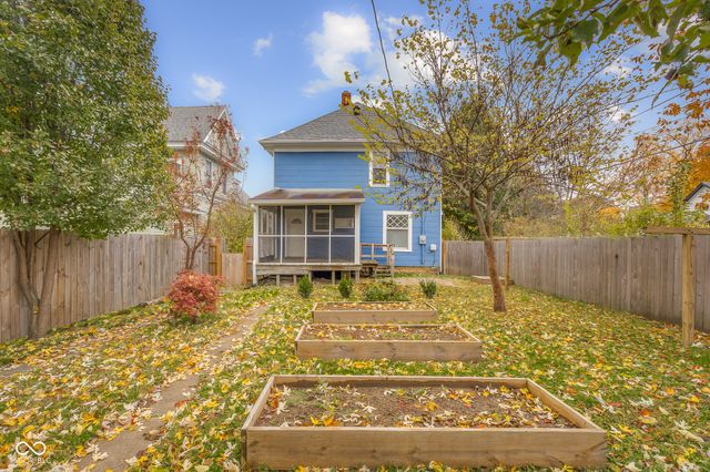 818 Sycamore Street, Columbus, IN 47201