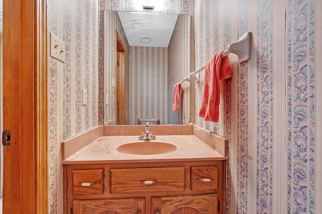 3247 PATRICIA ELLEN DR, Bartlett, TN 38133