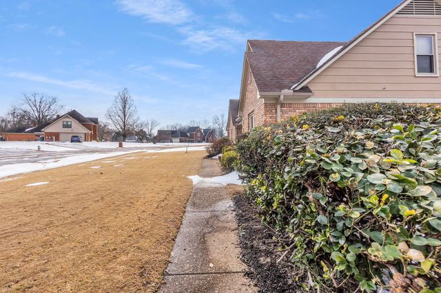 3247 PATRICIA ELLEN DR, Bartlett, TN 38133