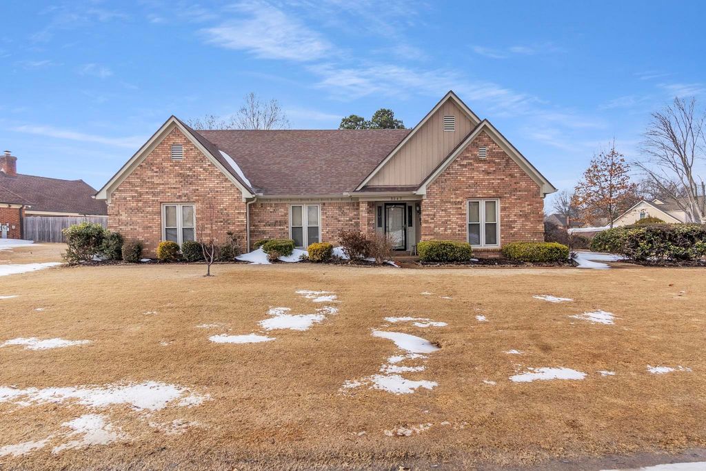 3247 PATRICIA ELLEN DR, Bartlett, TN 38133