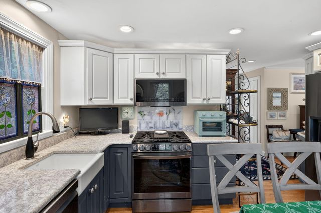 73 Pimlico Pond Road, Forestdale, MA 02644
