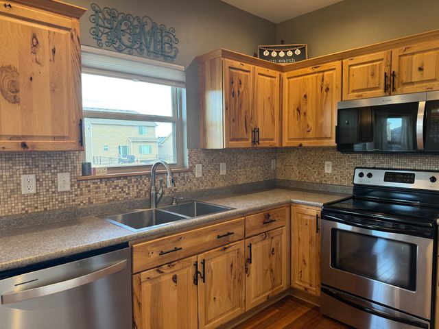 805 SE 16th Street, Grimes, IA 50111