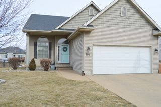 805 SE 16th Street, Grimes, IA 50111