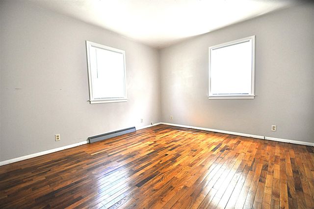 3053 S 3rd Street, Niles, MI 49120