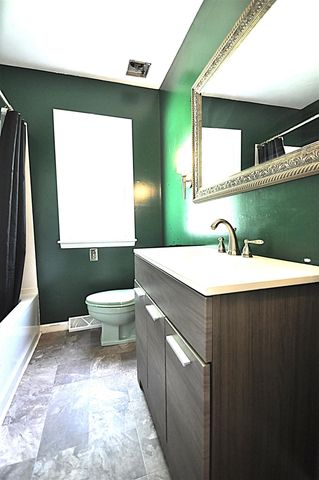 3053 S 3rd Street, Niles, MI 49120