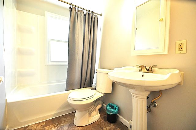 3053 S 3rd Street, Niles, MI 49120