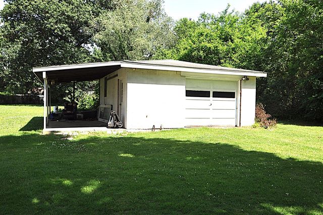 3053 S 3rd Street, Niles, MI 49120