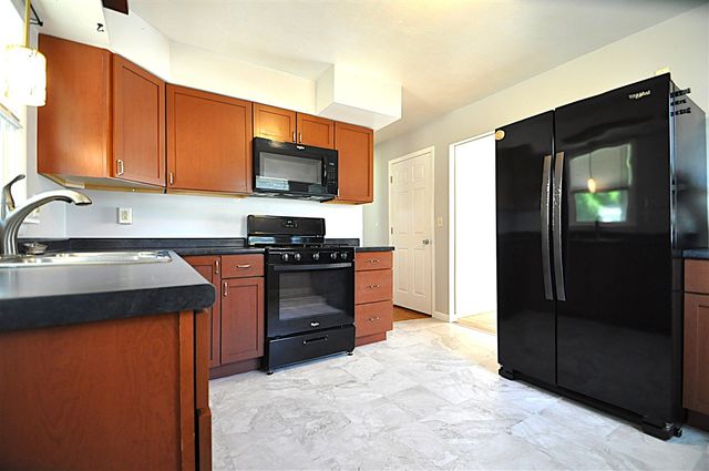 3053 S 3rd Street, Niles, MI 49120