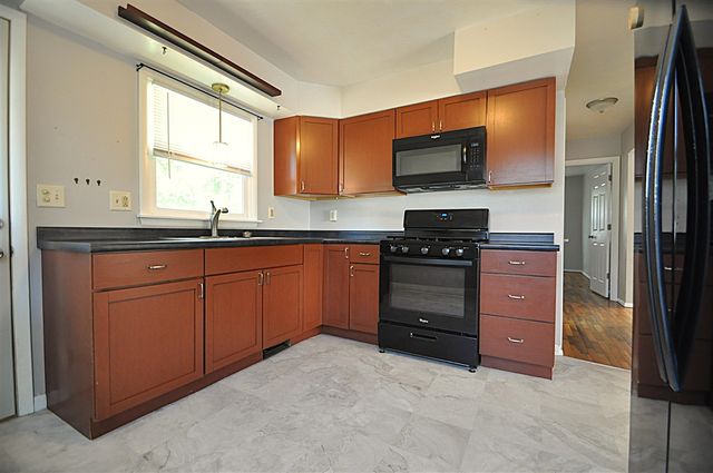 3053 S 3rd Street, Niles, MI 49120