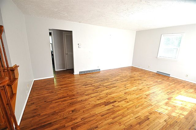3053 S 3rd Street, Niles, MI 49120