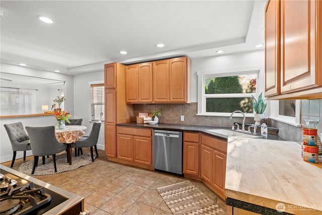 801 N Stevens Street, Tacoma, WA 98406