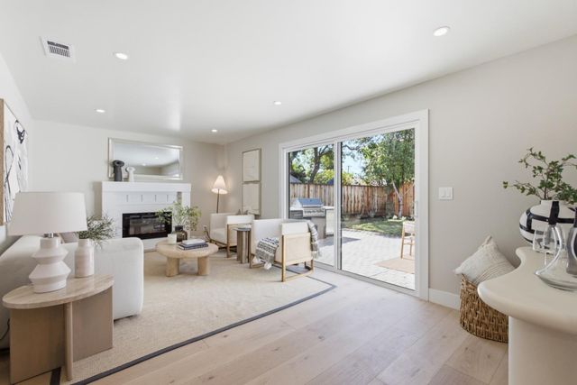 359 Penn Way, Los Gatos, CA 95032