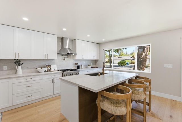 359 Penn Way, Los Gatos, CA 95032