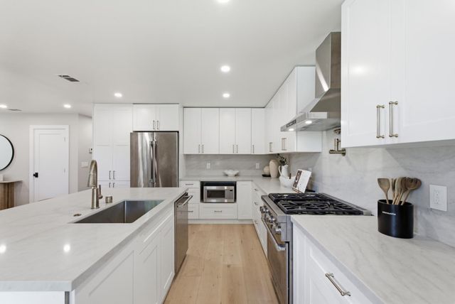 359 Penn Way, Los Gatos, CA 95032