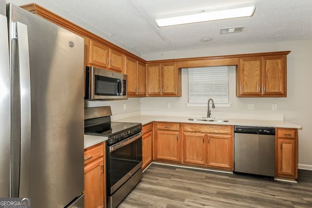 5391 Katherine Village Drive, Ellenwood, GA 30294