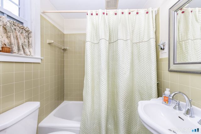 27 Edgerton Street, East Hampton, CT 06424