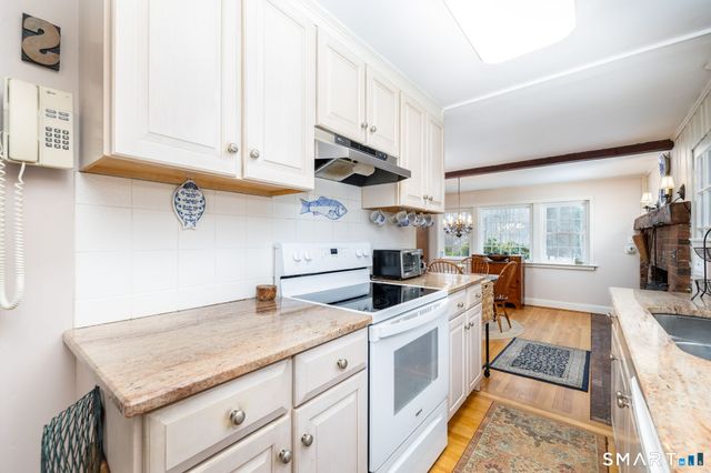 27 Edgerton Street, East Hampton, CT 06424