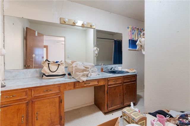 317 S 7th Street S, Donna, TX 78537
