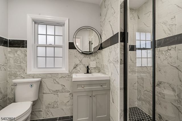 21 Vauxhall Rd, East Brunswick Twp., NJ 08816