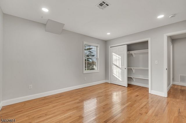 21 Vauxhall Rd, East Brunswick Twp., NJ 08816