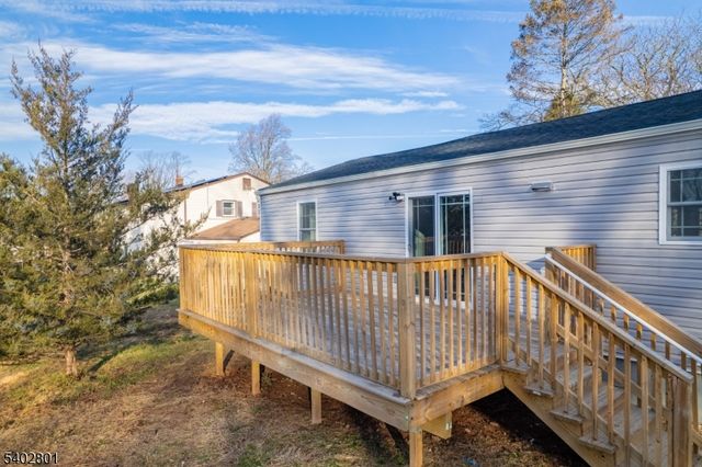 21 Vauxhall Rd, East Brunswick Twp., NJ 08816