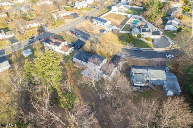 21 Vauxhall Rd, East Brunswick Twp., NJ 08816