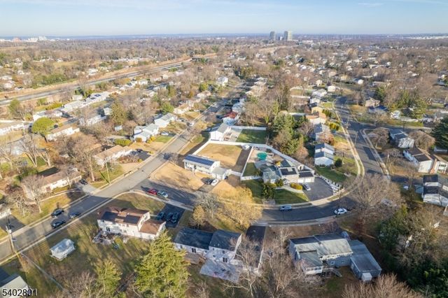 21 Vauxhall Rd, East Brunswick Twp., NJ 08816