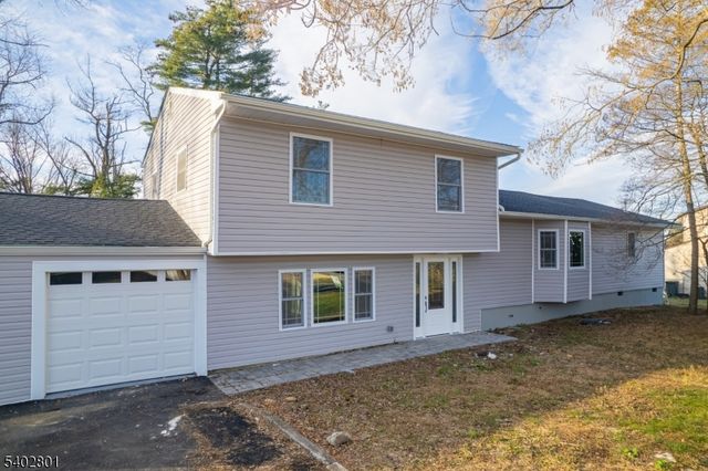 21 Vauxhall Rd, East Brunswick Twp., NJ 08816