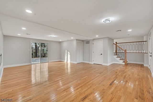 21 Vauxhall Rd, East Brunswick Twp., NJ 08816