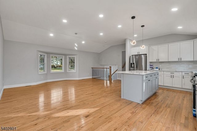 21 Vauxhall Rd, East Brunswick Twp., NJ 08816