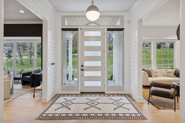 3900 Crestridge Dr, Nashville, TN 37204