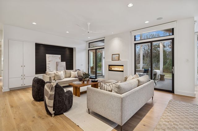 3900 Crestridge Dr, Nashville, TN 37204